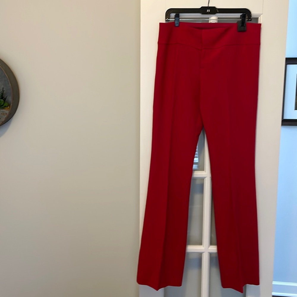 Brand New, never worn Alice and Olivia Red pants